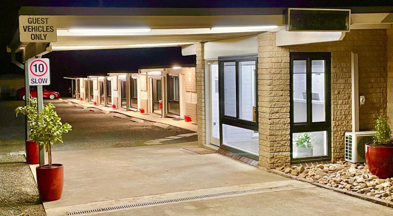 كينيتون Central Highlands Motor Inn المظهر الخارجي الصورة